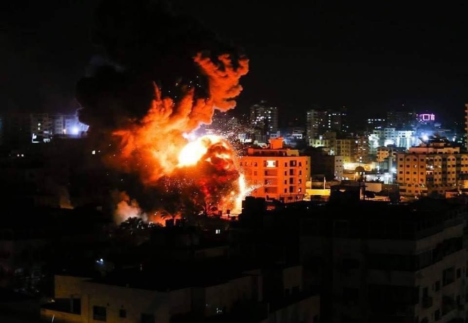 طائرات الاحتلال تشن غارات على أهداف في غزة