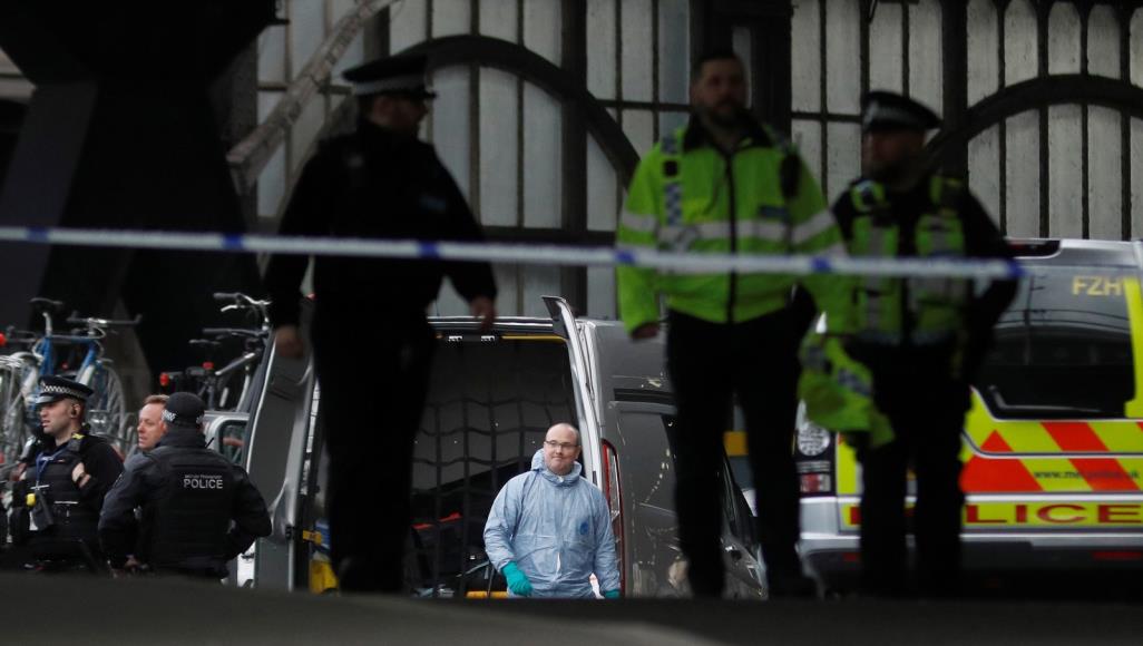 الشرطة البريطانية تعثر على متفجرات بمحطة قطارات ومطارين بلندن