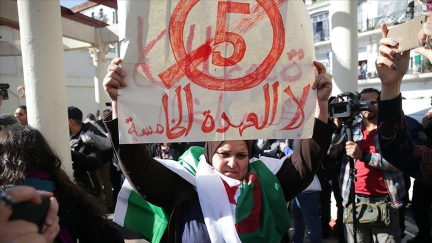 قوى جزائرية معارضة تدعو إلى إعلان شغور منصب الرئيس