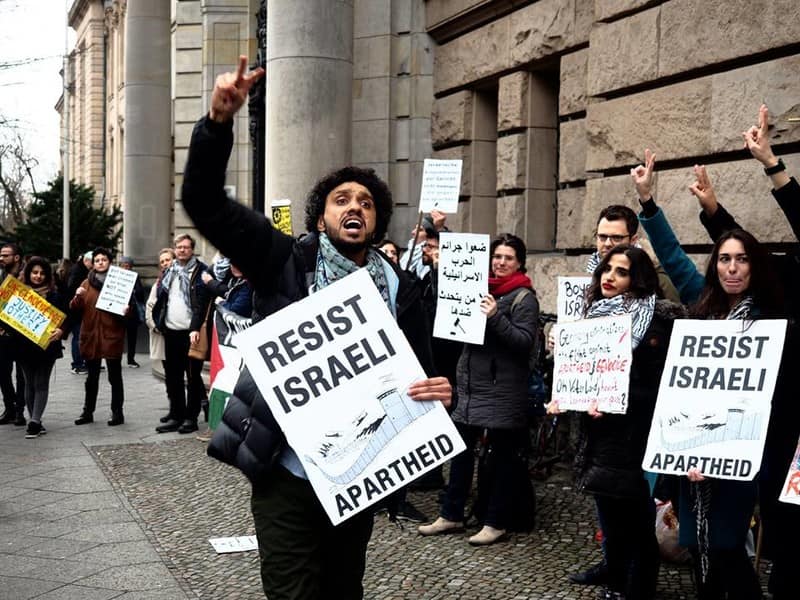 ألمانيا تحاكم 3 من نشطاء حركة المقاطعة BDS