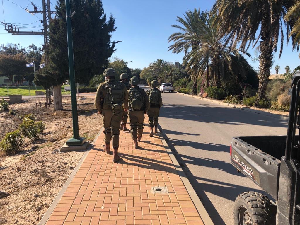 قوات الاحتلال تعتقل شابًّا شرق قلقيلية