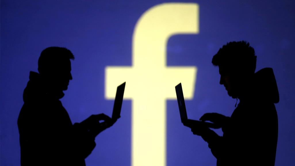 فيسبوك تعتذر: حمّلنا معلومات 1.5 مليون عميل بالخطأ