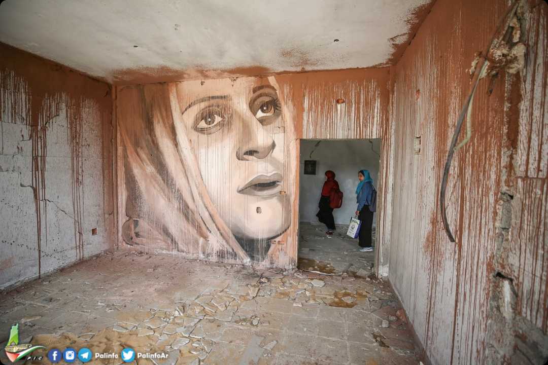 علي الجبالي .. فنان فلسطيني يبعث الأمل من بين الركام بغزة