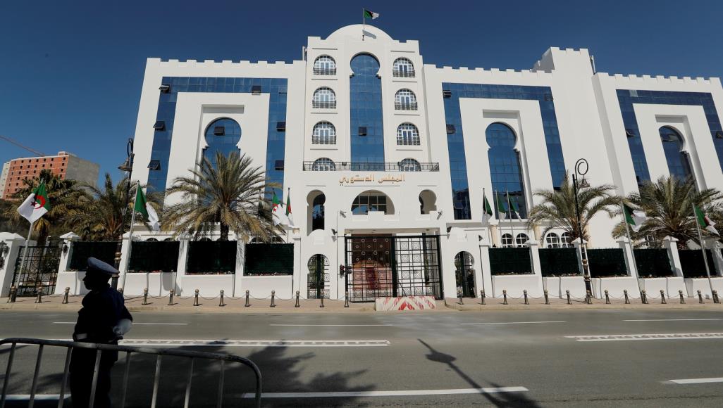الداخلية الجزائرية تعلن فتح باب الترشح لانتخابات الرئاسة
