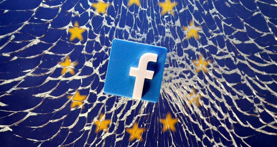 خاصية جديدة تفجر معركة شرسة بين فيسبوك وأبل