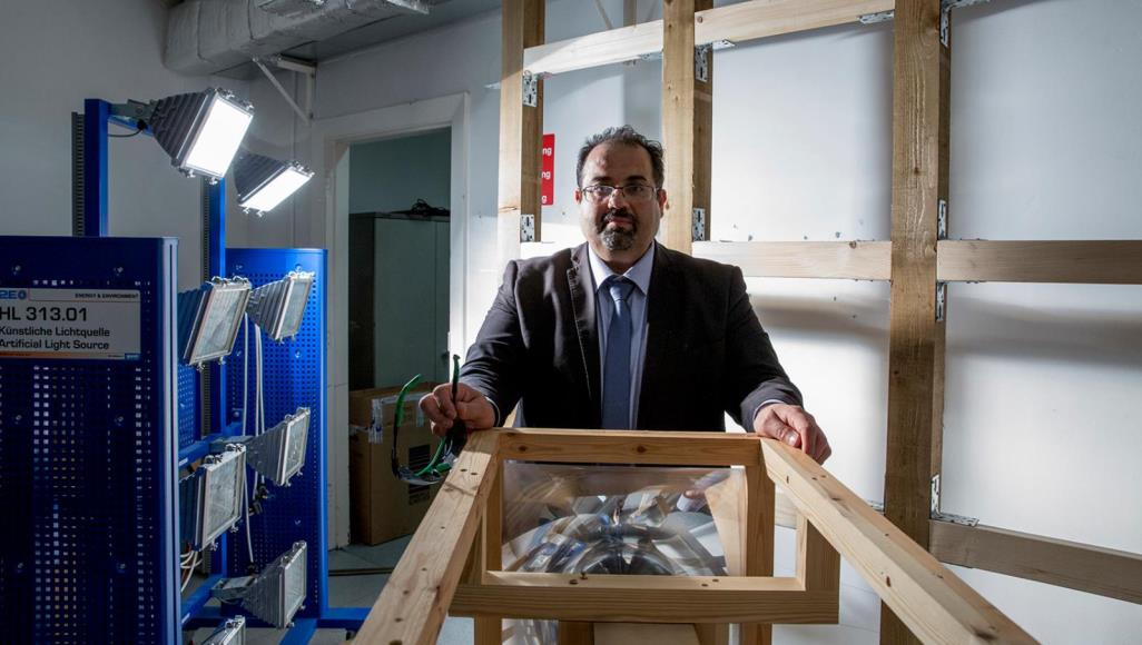 بروفيسور فلسطيني ببريطانيا يبتكر جهازًا للطهي عبر أشعة الشمس