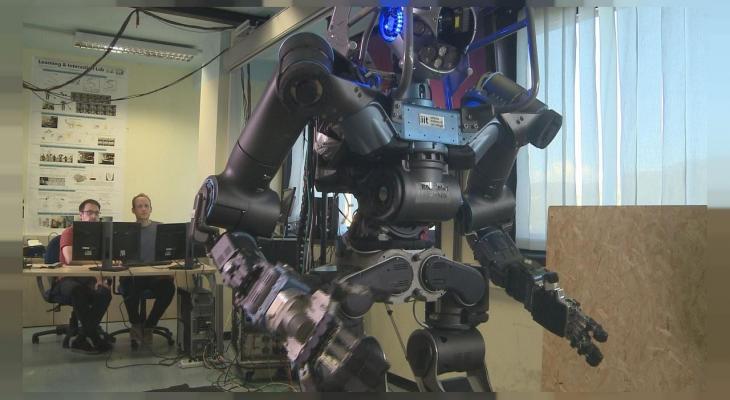 أجهزة الروبوت تستحوذ على 20 مليون وظيفة عام 2030