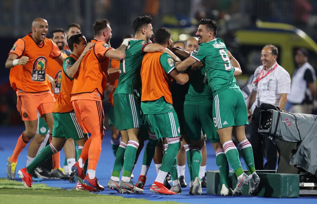 الجزائر تتغلب على السنغال وتبلغ ثمن نهائي كأس أمم أفريقيا