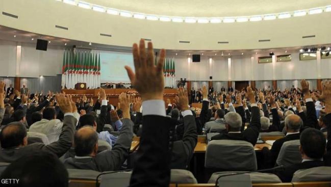 البرلمان الجزائري ينتخب سليمان شنين رئيسا له