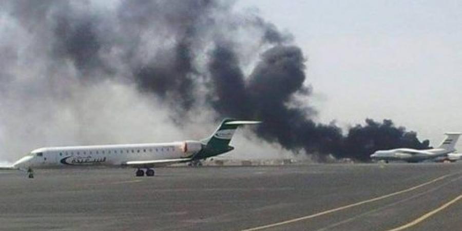 الحوثيون يعلنون استهداف مواقع هامة في مطار أبها الدولي