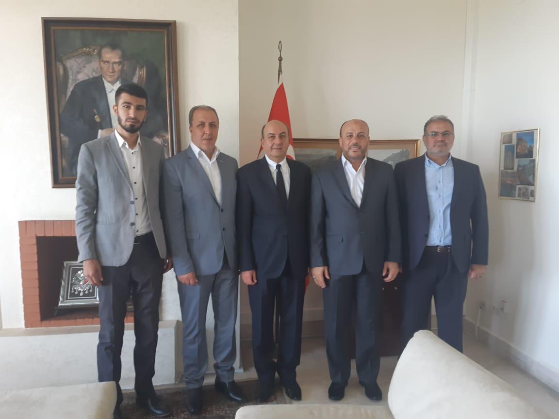 حماس تلتقي السفير التركي في بيروت