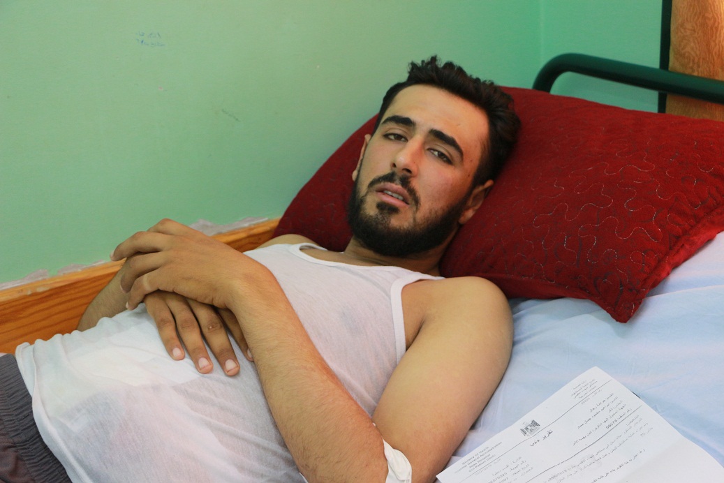 رصاص الاحتلال المتفجّر يدمر أمعاء الجريح حمّاد
