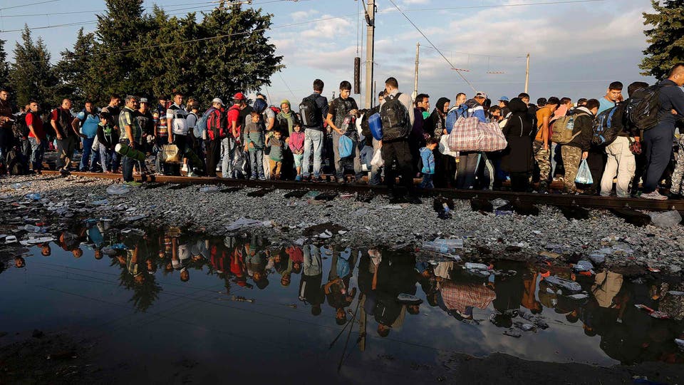الأورومتوسطي يدعو اليونان لإخلاء مخيمات اللجوء غير الصحية