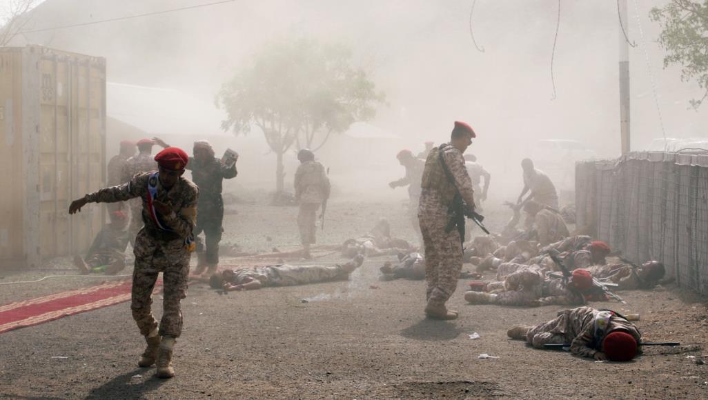 عشرات القتلى بهجوم حوثي على معسكر للحزام الأمني بعدن
