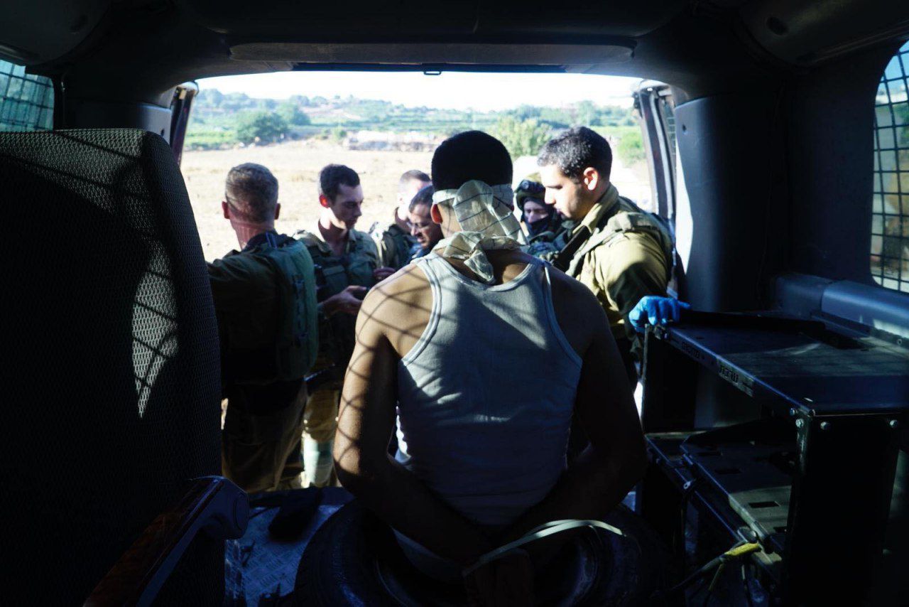 الاحتلال يعتقل 6 مواطنين في الضفة