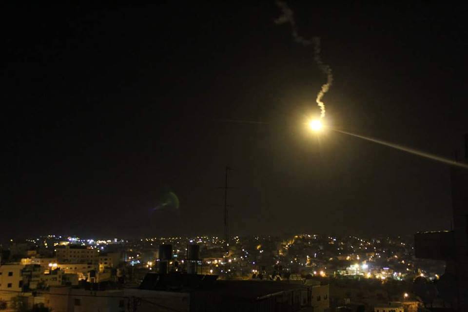 قصف وتوغل إسرائيلي.. 4 شهداء شرق دير البلح