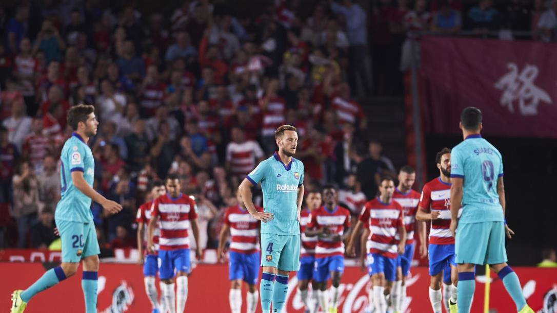 الدوري الإسباني .. غرناطة يهزم برشلونة ويتصدر مؤقتًا