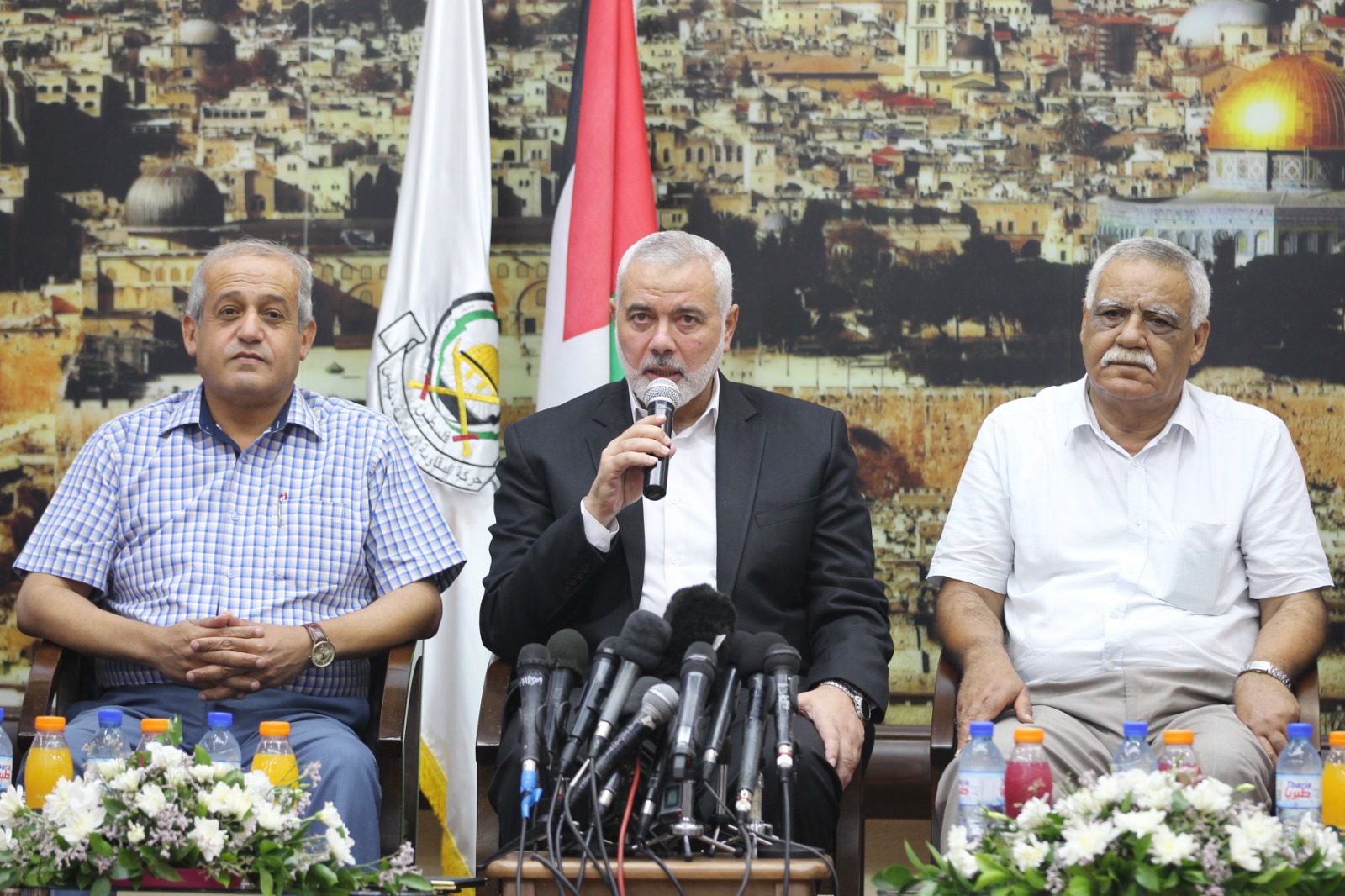 حماس توافق على مبادرة الفصائل للمصالحة وتتعهد بإنجاحها