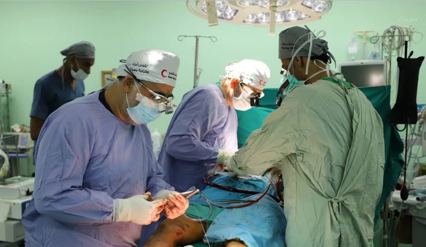 الهلال الأحمر القطري يختتم مشروع العمليات الجراحية للفقراء في غزة