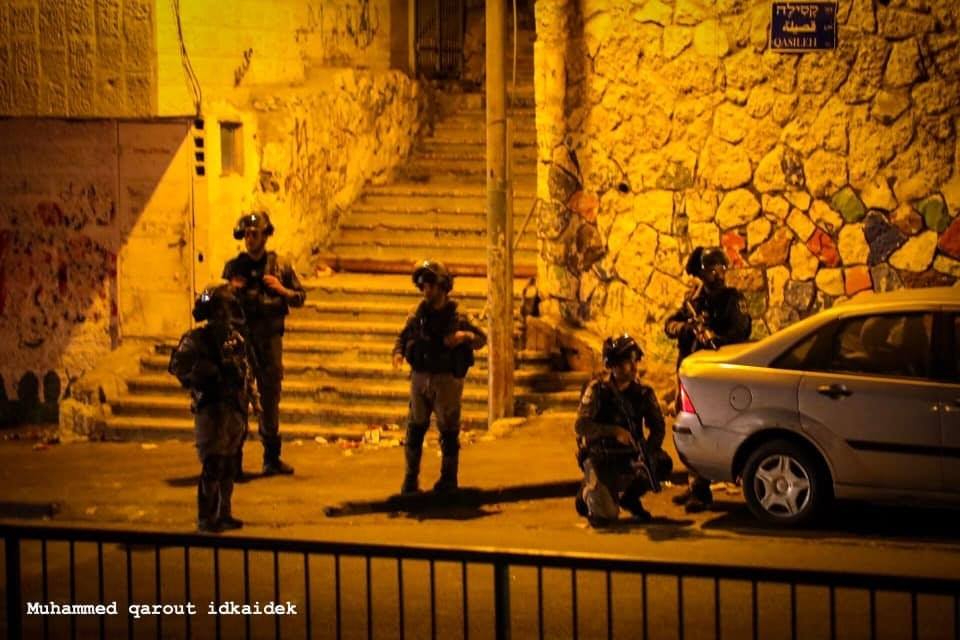 إصابة مسعفين بقمع الاحتلال في العيزرية شرق القدس
