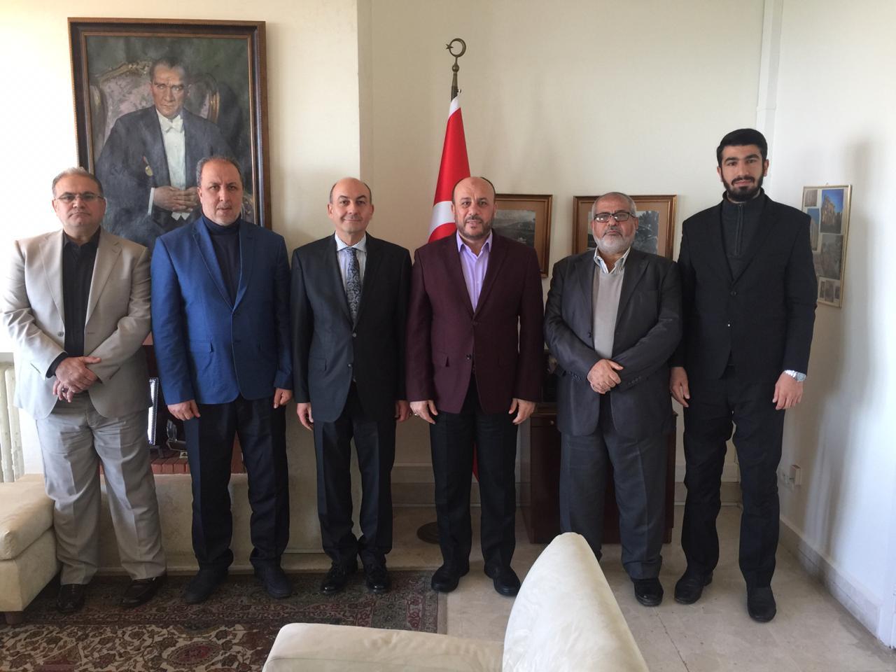 حماس تبحث مع السفير التركي ببيروت المستجدات الفلسطينية