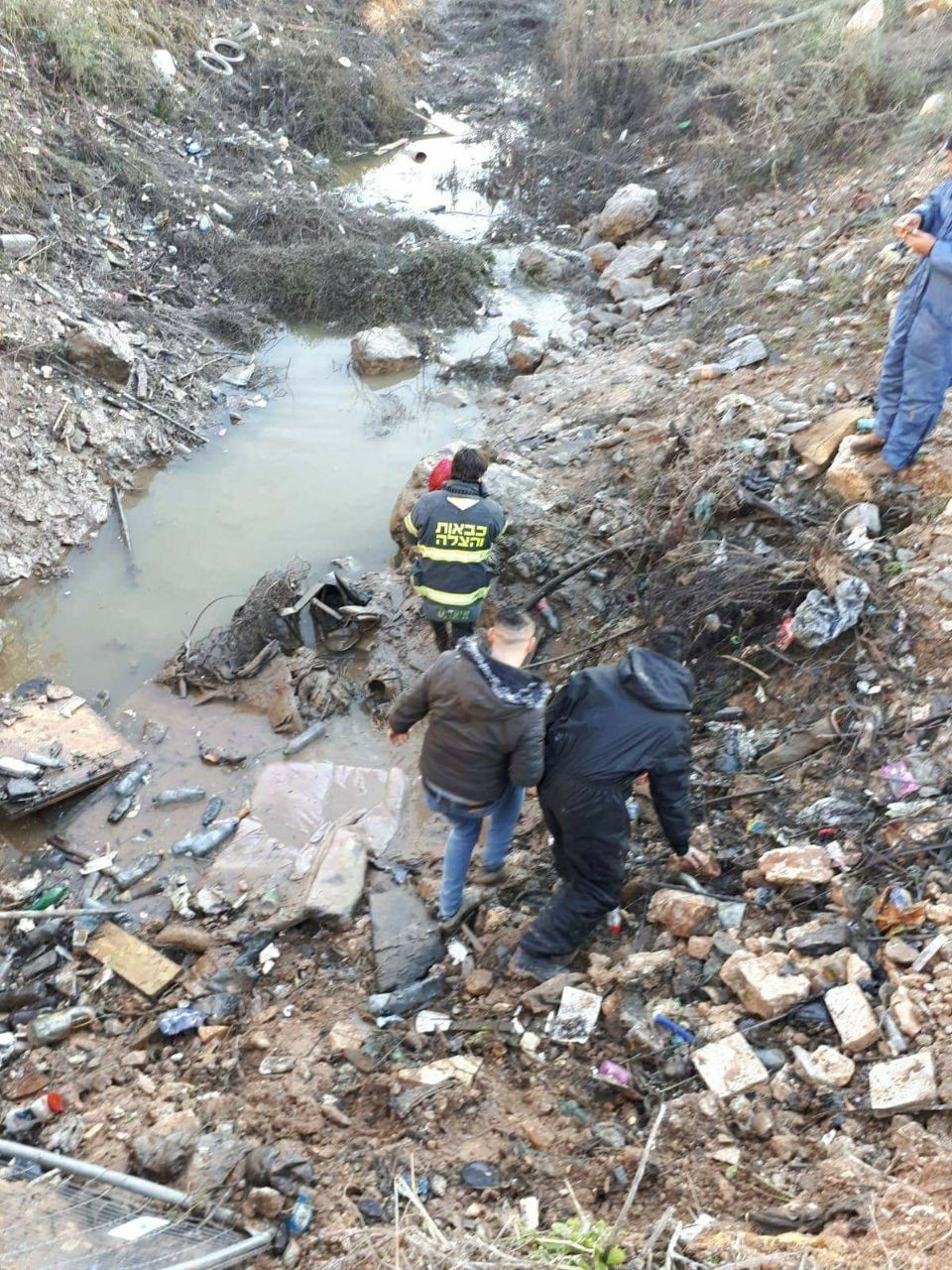 وفاة الطفل قيس أبو رميلة بعد العثور عليه بمجمع مياه