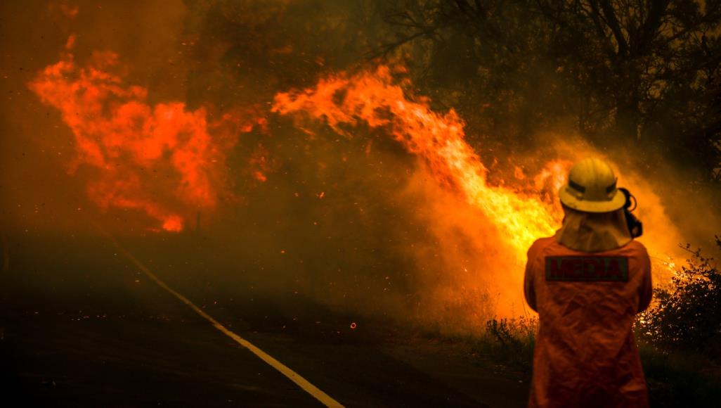 أستراليا تحت لهيب النيران والحكومة في حالة استنفار