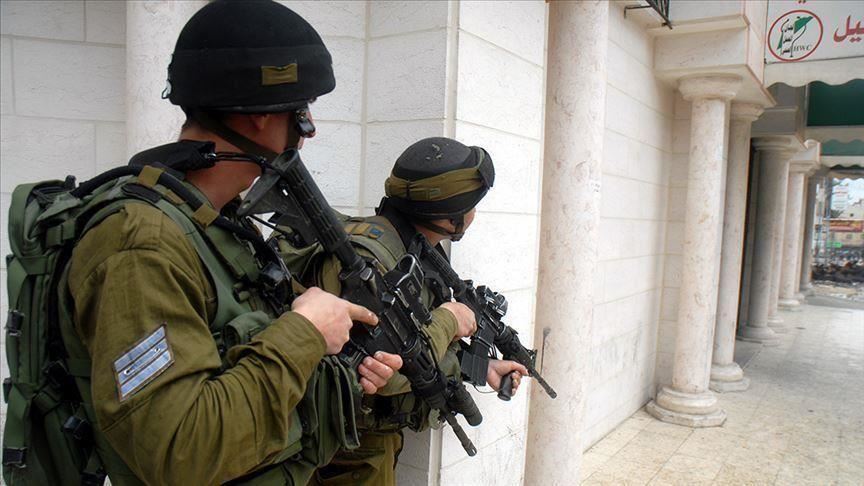 اعتقالات إسرائيلية بالضفة والقدس تطال قياديا في حماس