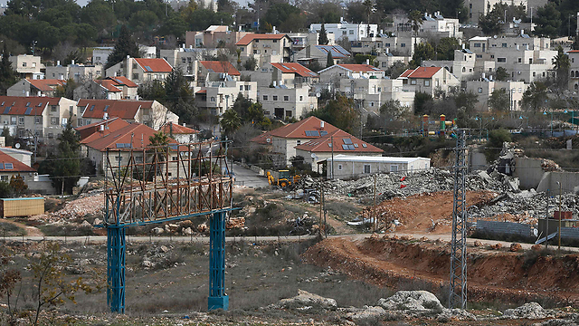 الاحتلال يبحث خطة بناء مستوطنة جديدة على أراضي جبل المكبر