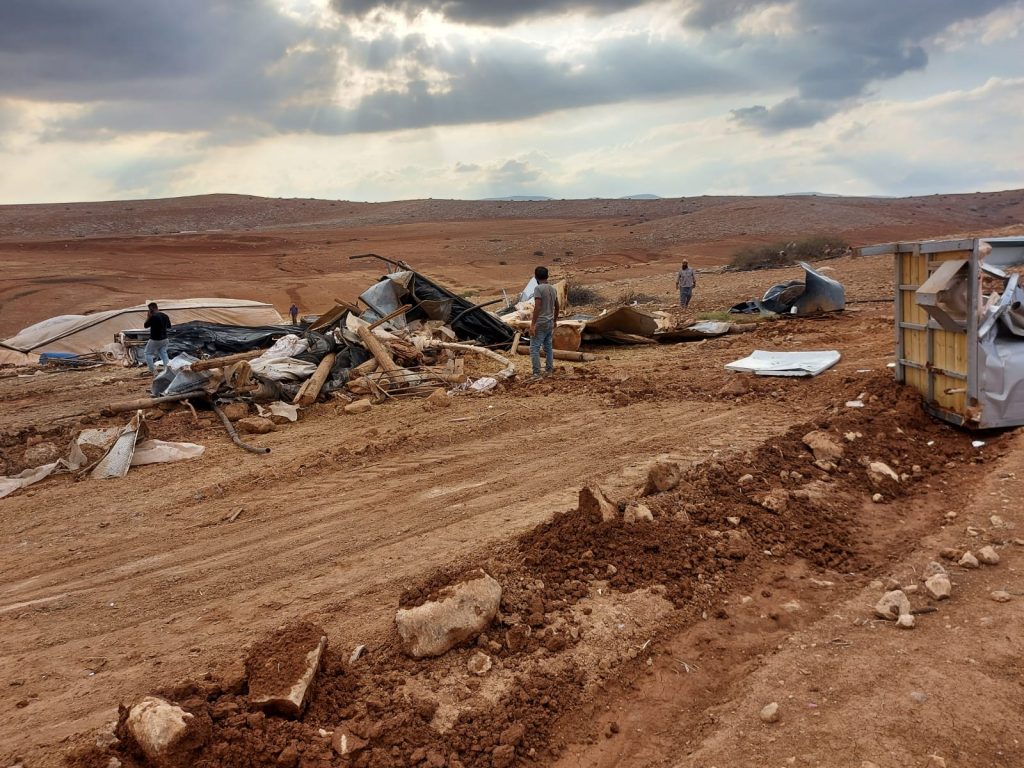 الاحتلال يصادر جرارًا زراعيًّا في خربة الحمة بالأغوار الشمالية