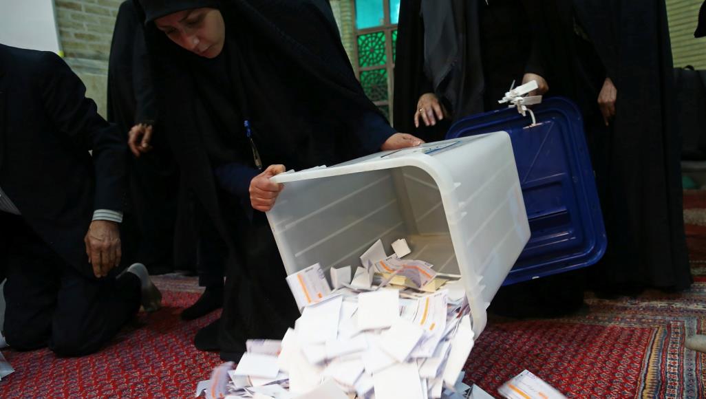 الداخلية الإيرانية تبدأ إعلان نتائج الانتخابات