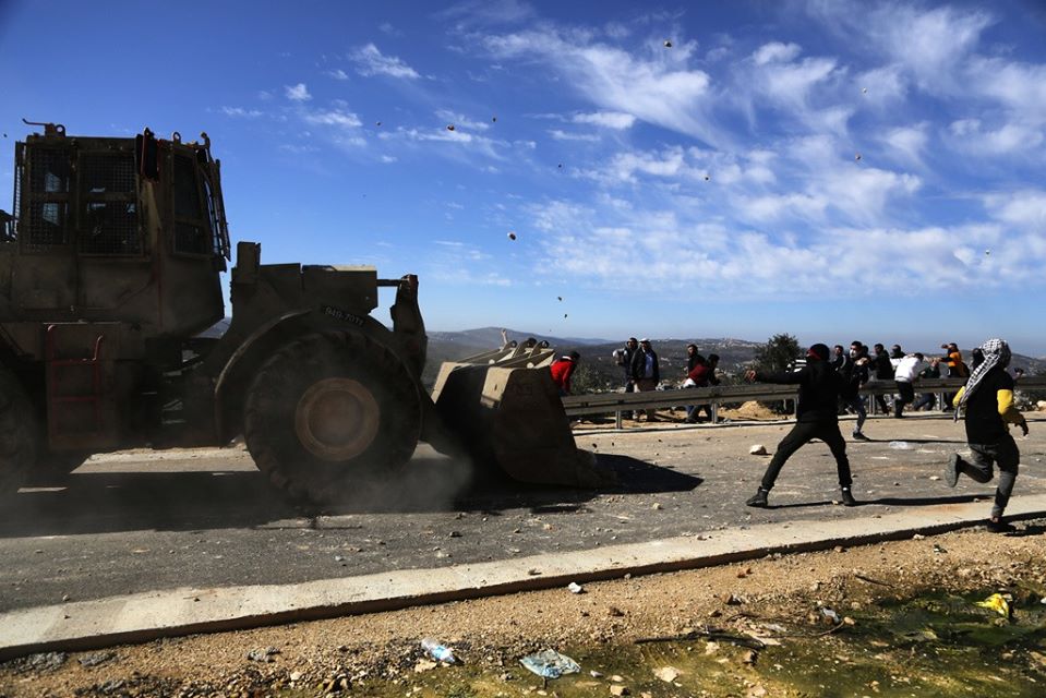 134 إصابة في قمع الاحتلال المرابطين على جبل العرمة جنوب نابلس