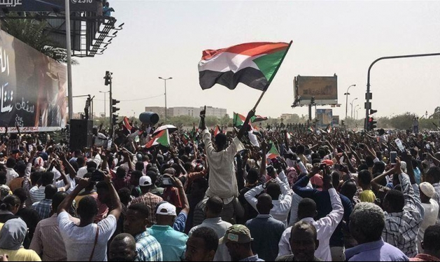 مظاهرة بالخرطوم رفضا للقاء البرهان مع نتنياهو