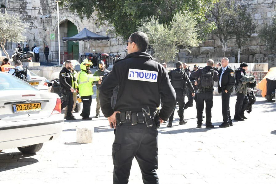 مقتل مجندة وإصابة جندي بعملية فدائية في القدس واستشهاد المنفذ