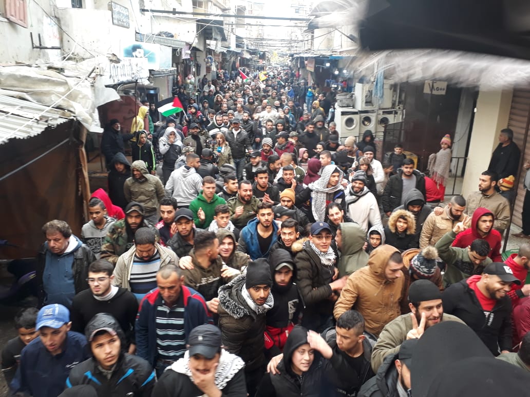 تظاهرة شعبية حاشدة في مخيم عين الحلوة تنديدا بخطة ترمب