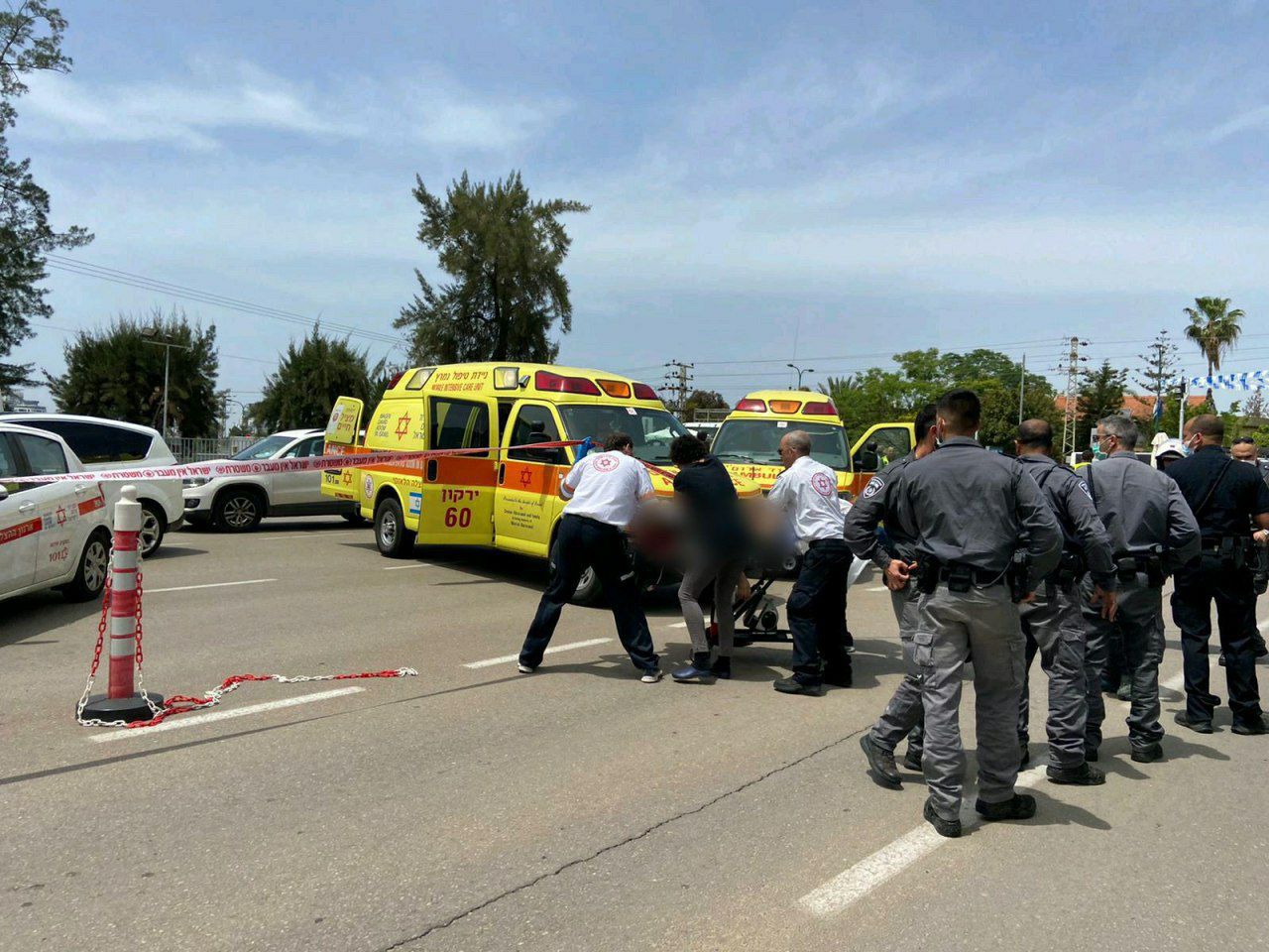 إعلام عبري: إصابة مستوطن في عملية طعن في بلدة الظاهرية جنوب الخليل