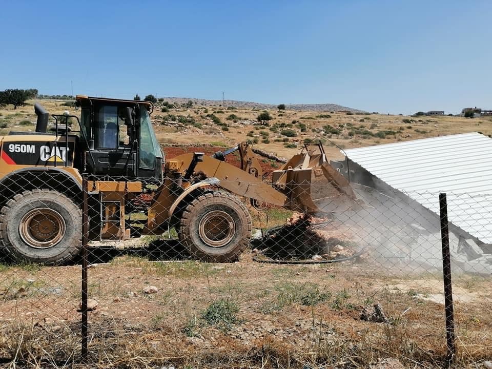 جرافات الاحتلال تهدم منشآت زراعية في الأغوار الشمالية