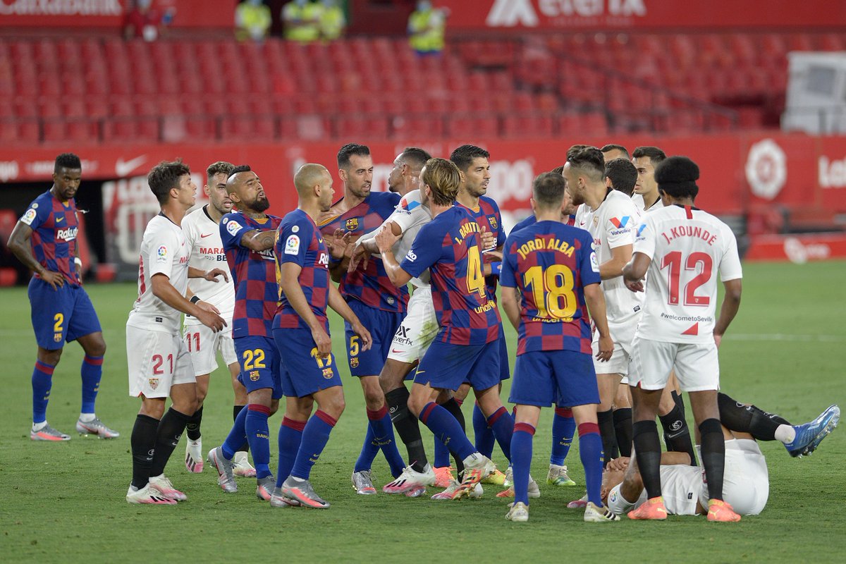 الدوري الإسباني.. تعادل سلبي بين برشلونة وإشبيلية