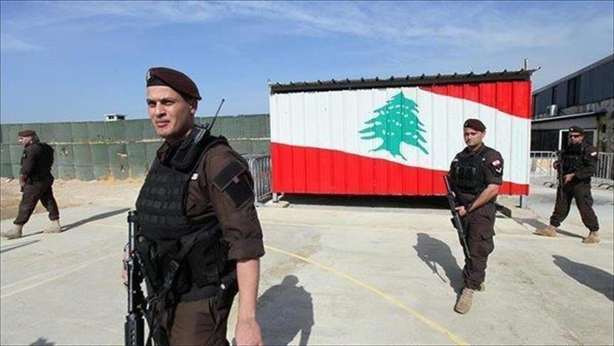 إسرائيل تطلق قذائف دخانية على موقع عسكري جنوبي لبنان