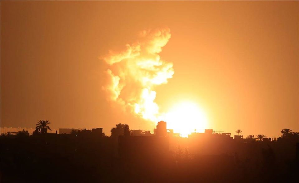 طائرات الاحتلال تقصف موقعًا شمالي قطاع غزة