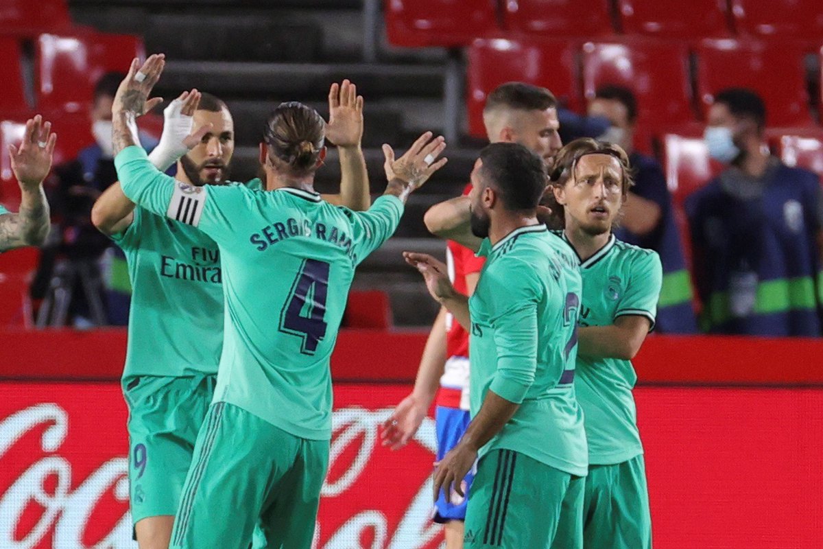 الليغا .. فوز عسير لريال مدريد على غرناطة يقربه من التتويج باللقب