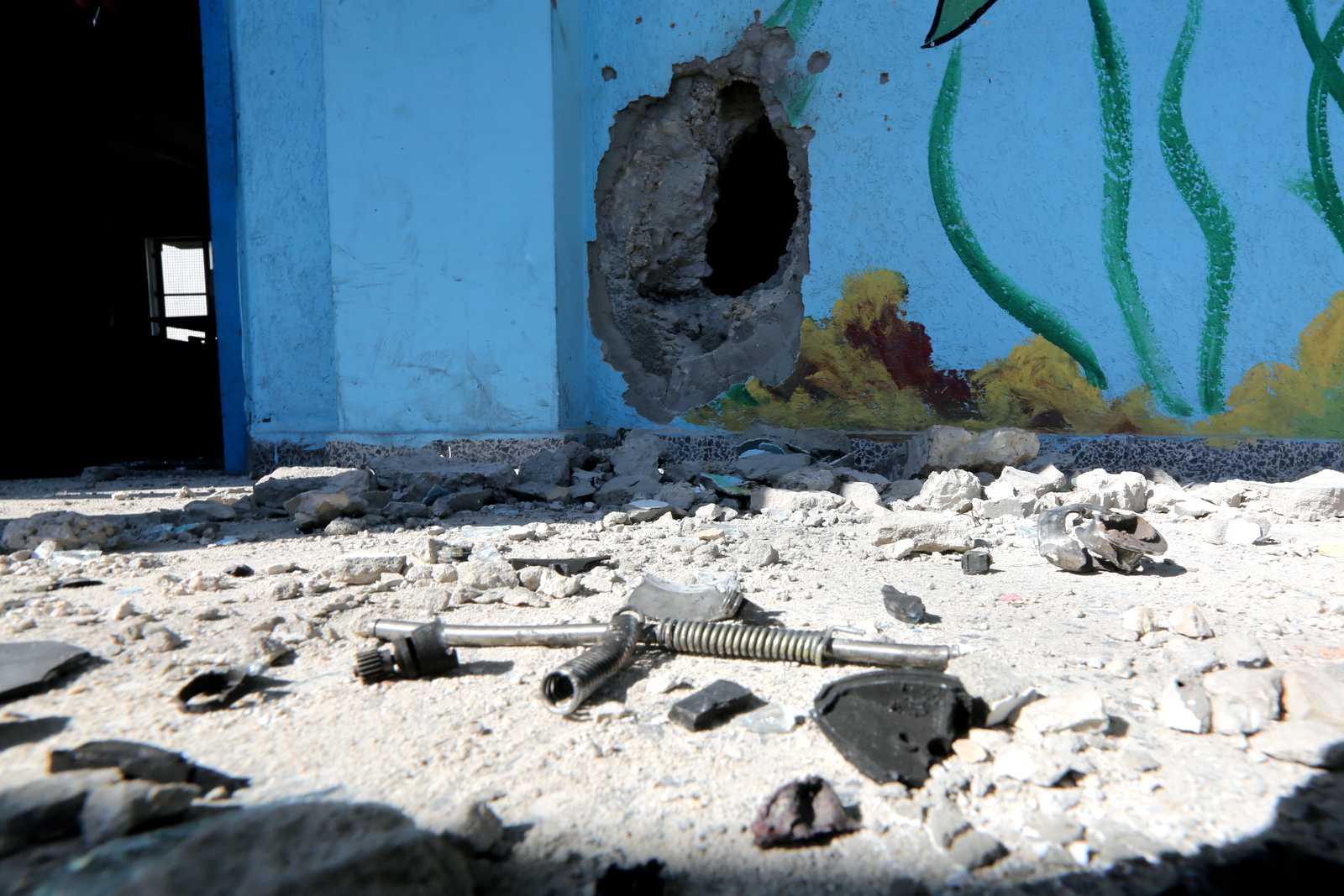 حماس تدين استهداف مدرسة بغزة وتدعو لمحاسبة الاحتلال