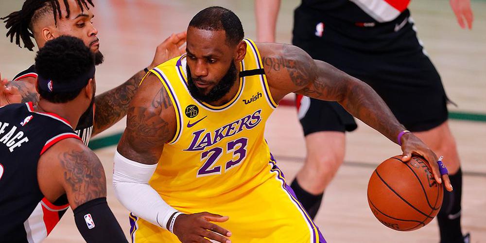 NBA .. سقوط مفاجئ لباكس وليكرز