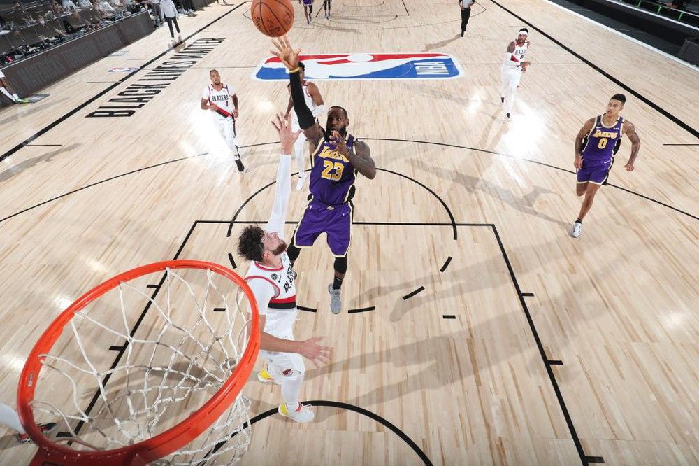 NBA: باكس وليكرز يستعيدان زمام المبادرة