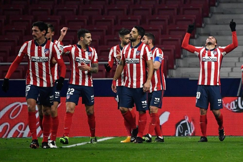أتلتيكو مدريد يتخطى إشبيلية ويحصن صدارته