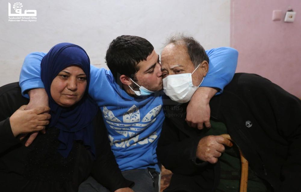 مصر تفرج عن الصياد ياسر الزعزوع وتعيده لغزة