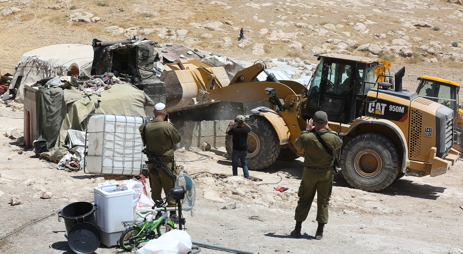 إخطار إسرائيلي بوقف العمل في صيانة طريق أم الريحان غرب جنين