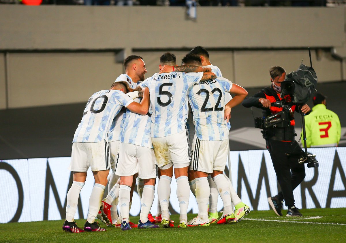 الأرجنتين تهزم أوروغواي بثلاثية بيضاء  وتشيلي تتجاوز باراغواي