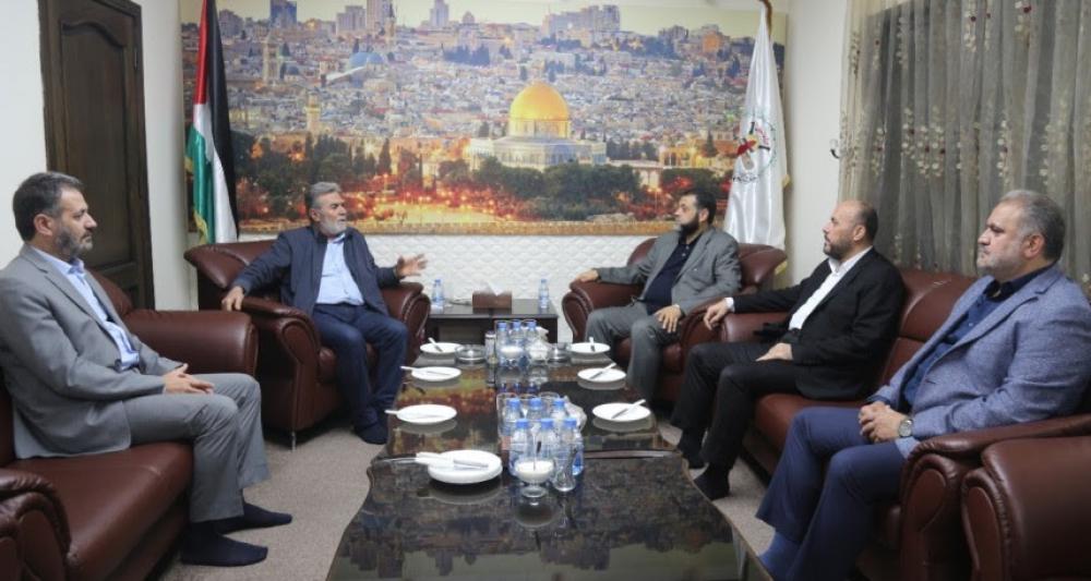 النخالة يستقبل وفدًا من حماس مهنئًا بذكرى الانطلاقة