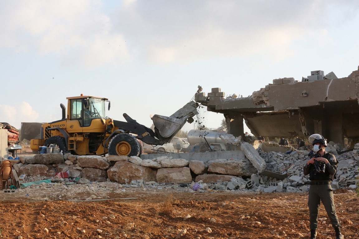 الاحتلال يهدم 8 منازل لعائلات مقدسية في أريحا